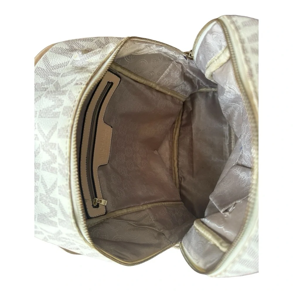 Michael Kors Jet Set Backpack - Picture 8 of 10